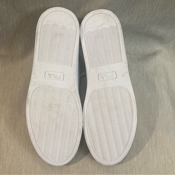 FILA Sz 9 Soft Action Leather Memory Foam Insole CoolMax  Lace Up Sneakers - Picture 11 of 12